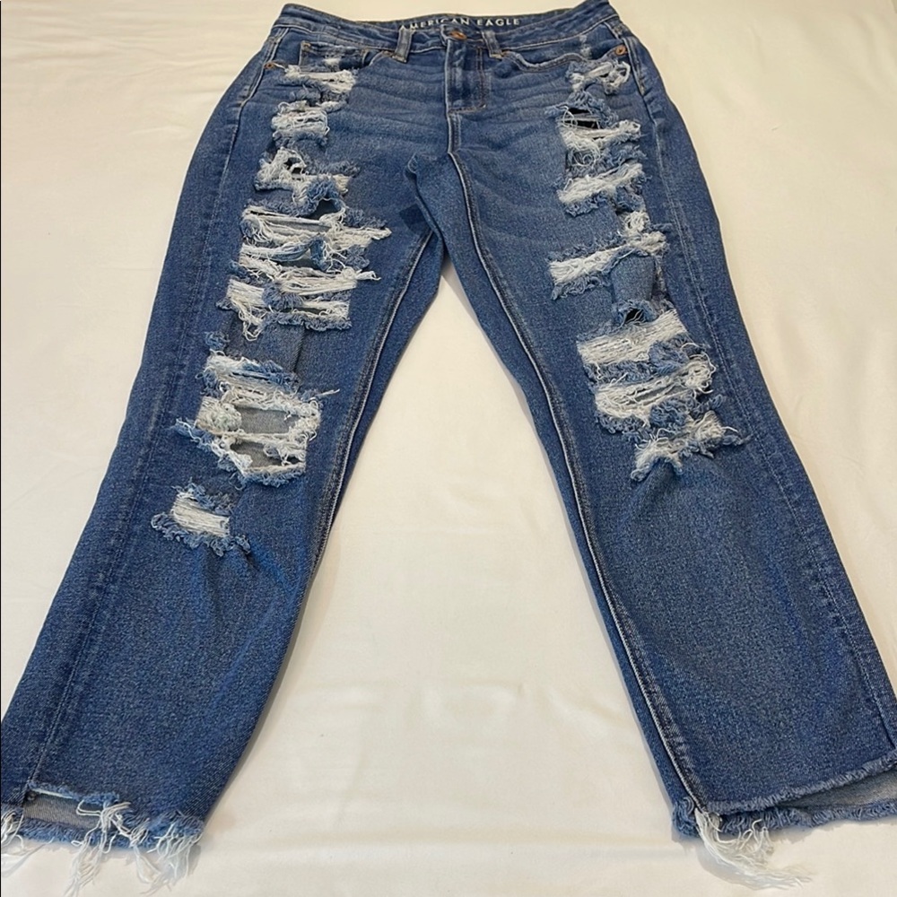American Eagle, STRETCH Blue Mom Distressed Women's Jeans SIZE 4